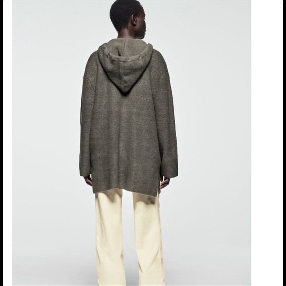 ZARA HOODED KNIT SWEATER WITH FRONT POCKETS | SIZE: XS-S | NWT - Picture 4 of 9
